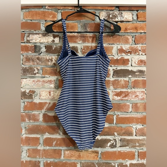 Niptuck Multi Fit Cup Navy Ruched Striped Swimsuit Size 8 - Picture 5 of 11